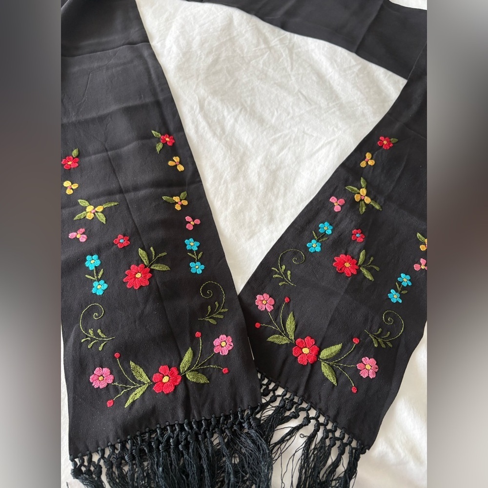 ECHO 100% Silk Black Embroidered Floral Scarf Long Knotted Fringe 75” - Picture 5 of 7